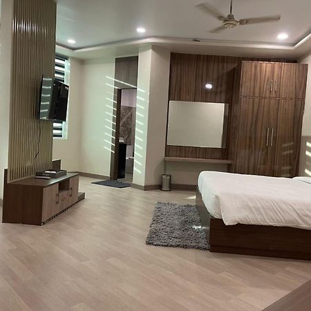 Aman Paradise Hotel & Banquets Kanpur Ngoại thất bức ảnh